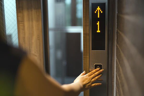 エレベーター(イメージ) シャトーグレイス南鹿児島